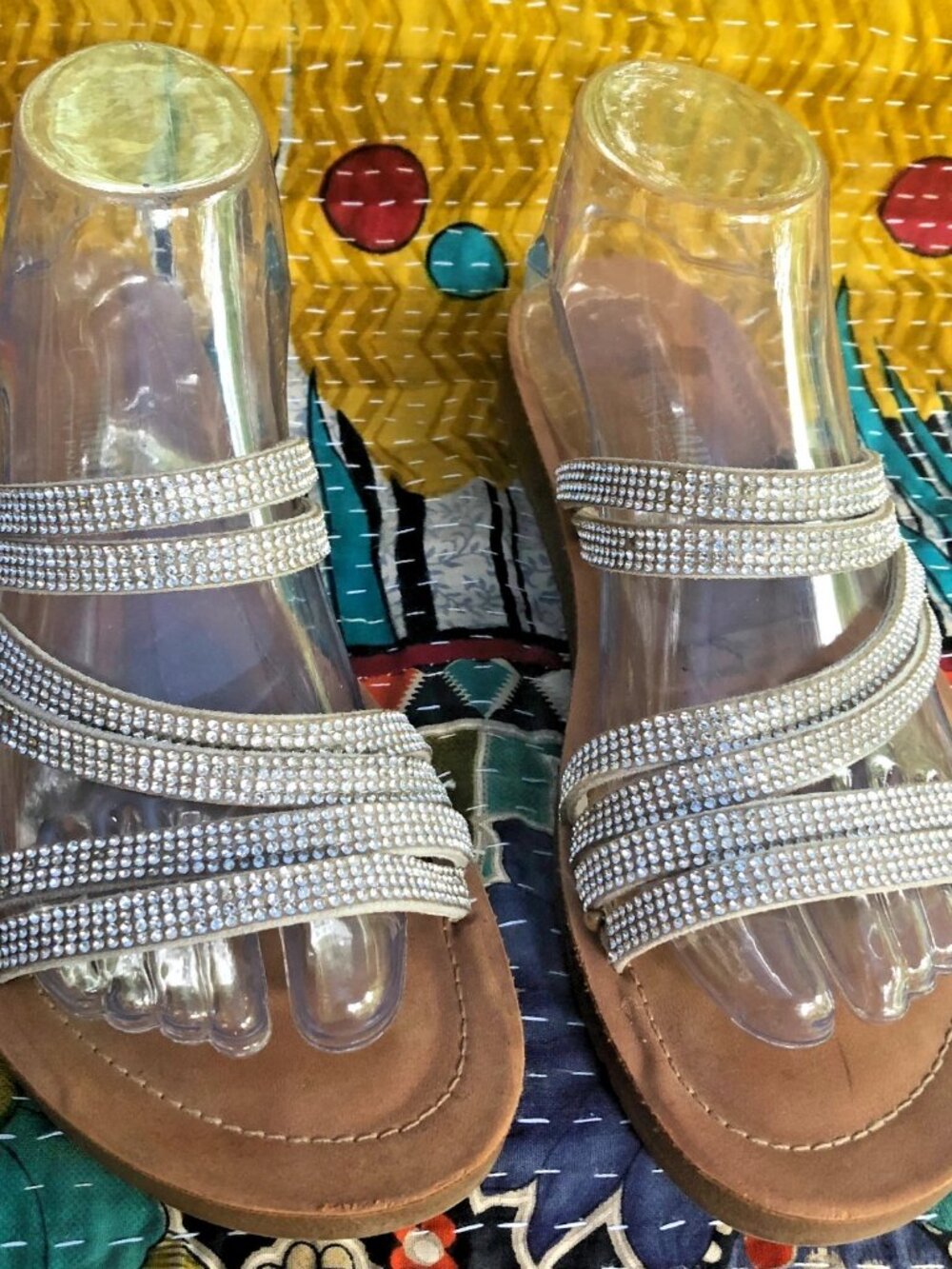 Cushionaire Isabel Women’s Size 8.5M silver Rhinestone Slide Sandals